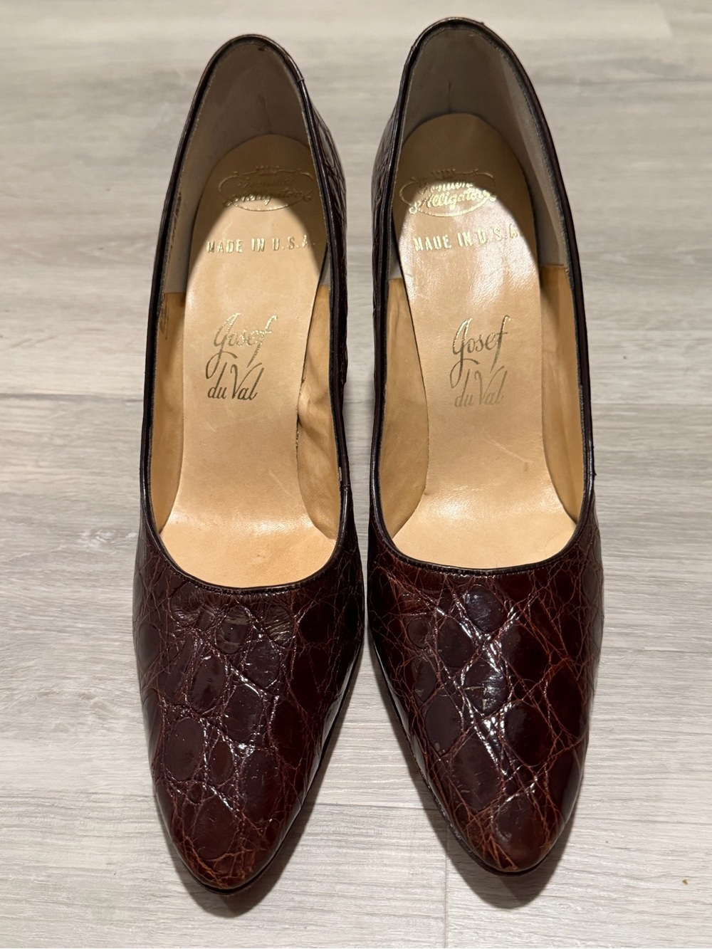 Women's Brown Croc-Embossed Leather Heels